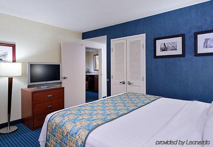 Courtyard Fort Myers At I-75 And Gulf Coast Town Center Estero Habitación foto